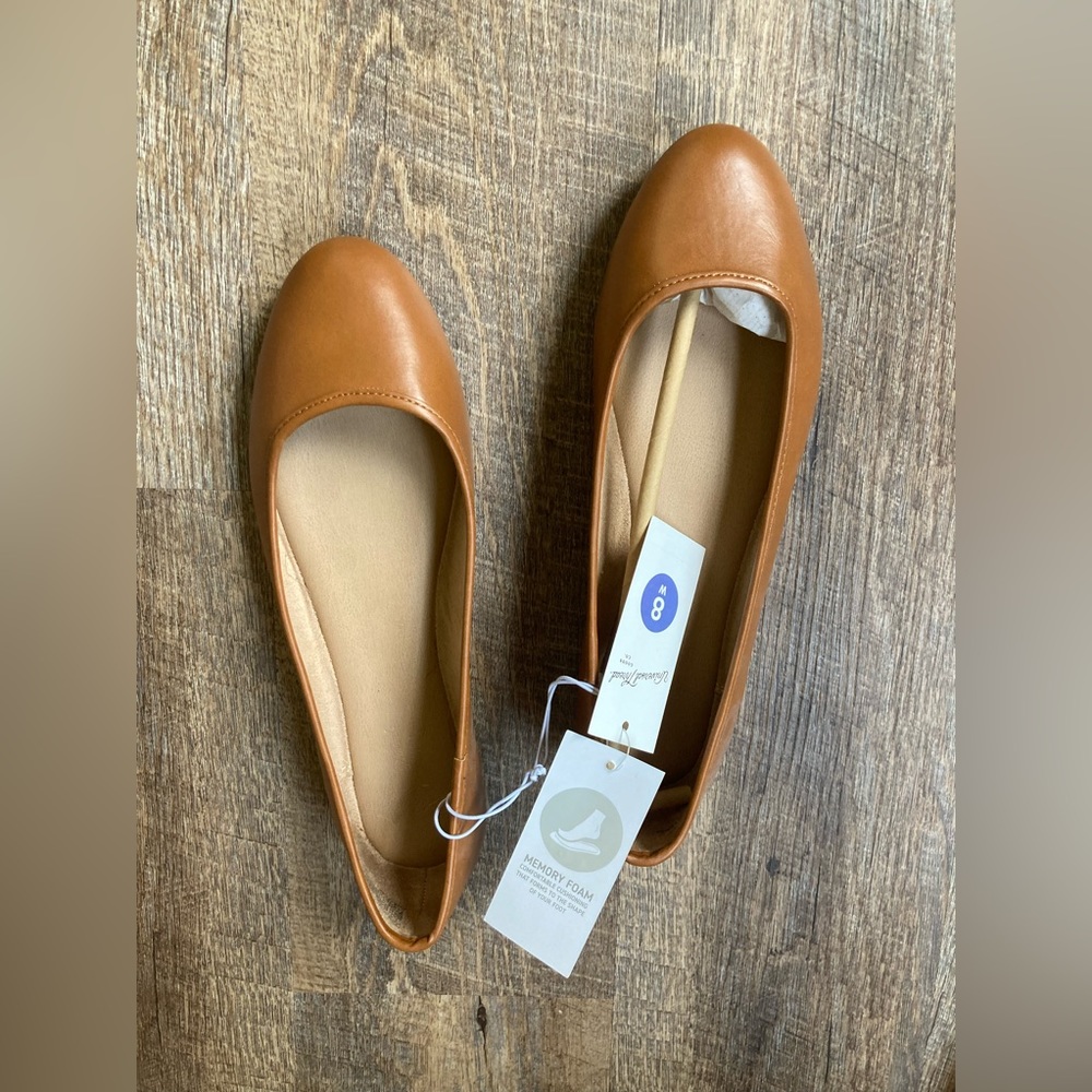Cognac Flats. NEW